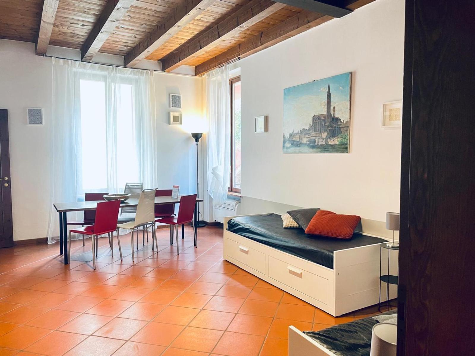 Sottoriva 12 City Center Large Apartment فيرونا المظهر الخارجي الصورة